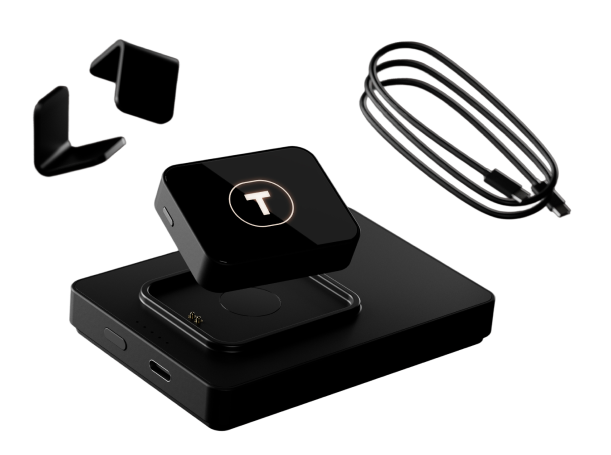 Saphe T product bundle including device, PowerDock, mounts and USB-C cable